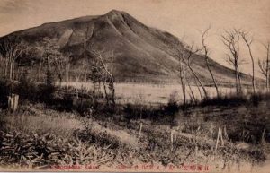 SENJOGAHARA, NIKKO. 日光戦場ヶ原ヨリ男体山ヲ望ム