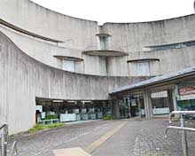 今市図書館外観